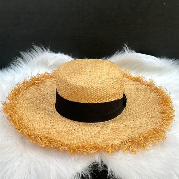 New GUESS Women's Summer Hat - Picture 1 of 3